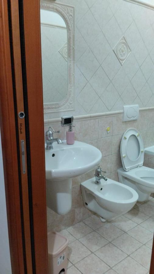 Apartamento La Casa Di Elisa Bari Exterior foto
