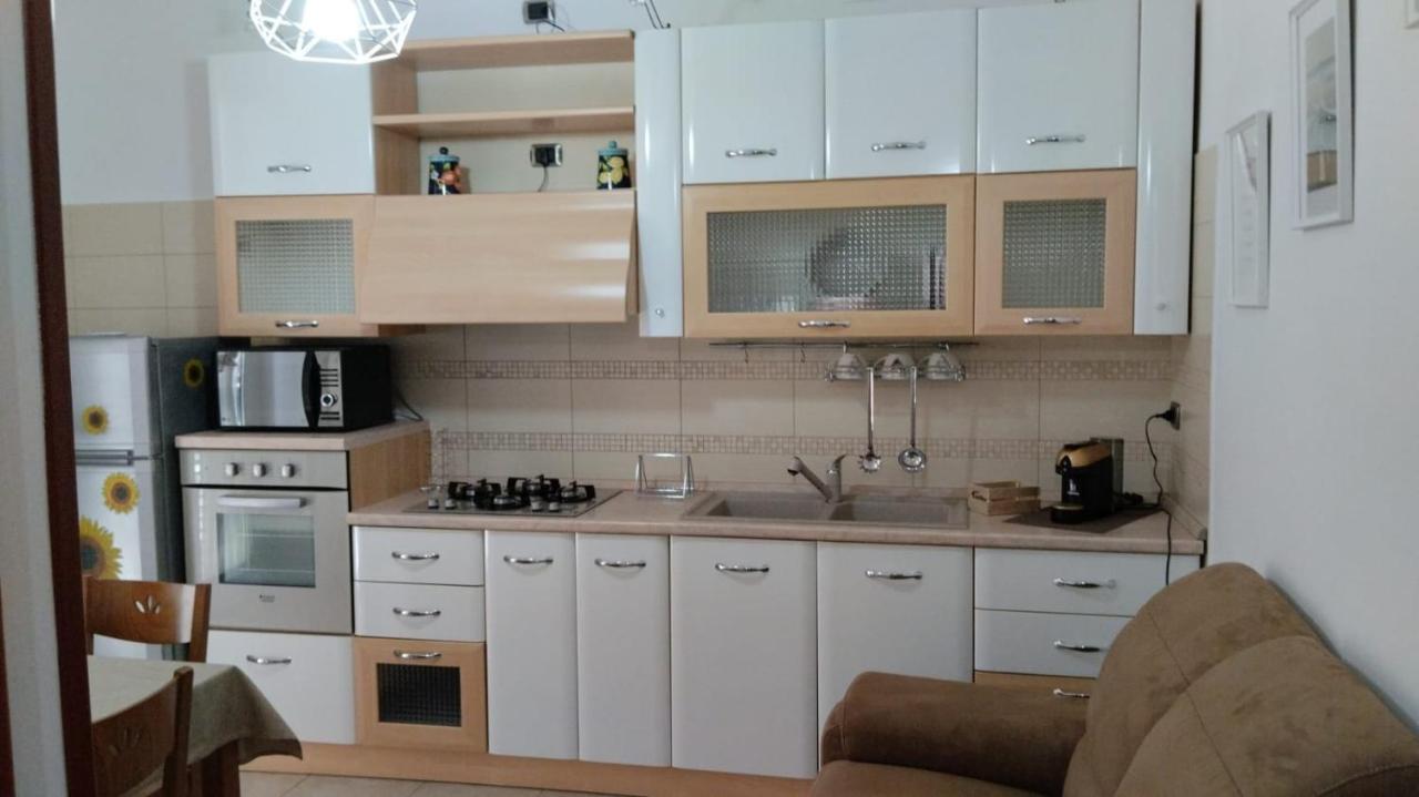 Apartamento La Casa Di Elisa Bari Exterior foto