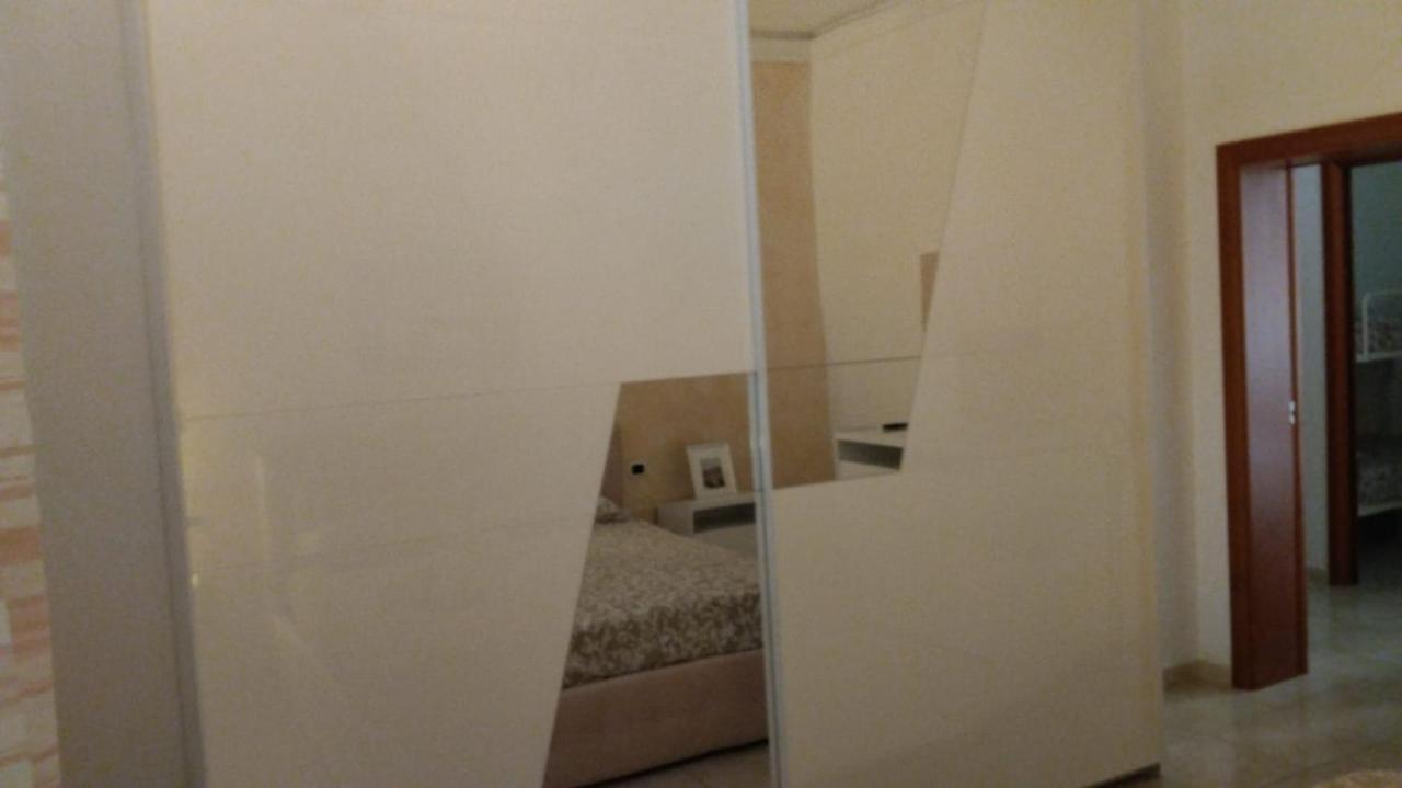 Apartamento La Casa Di Elisa Bari Exterior foto